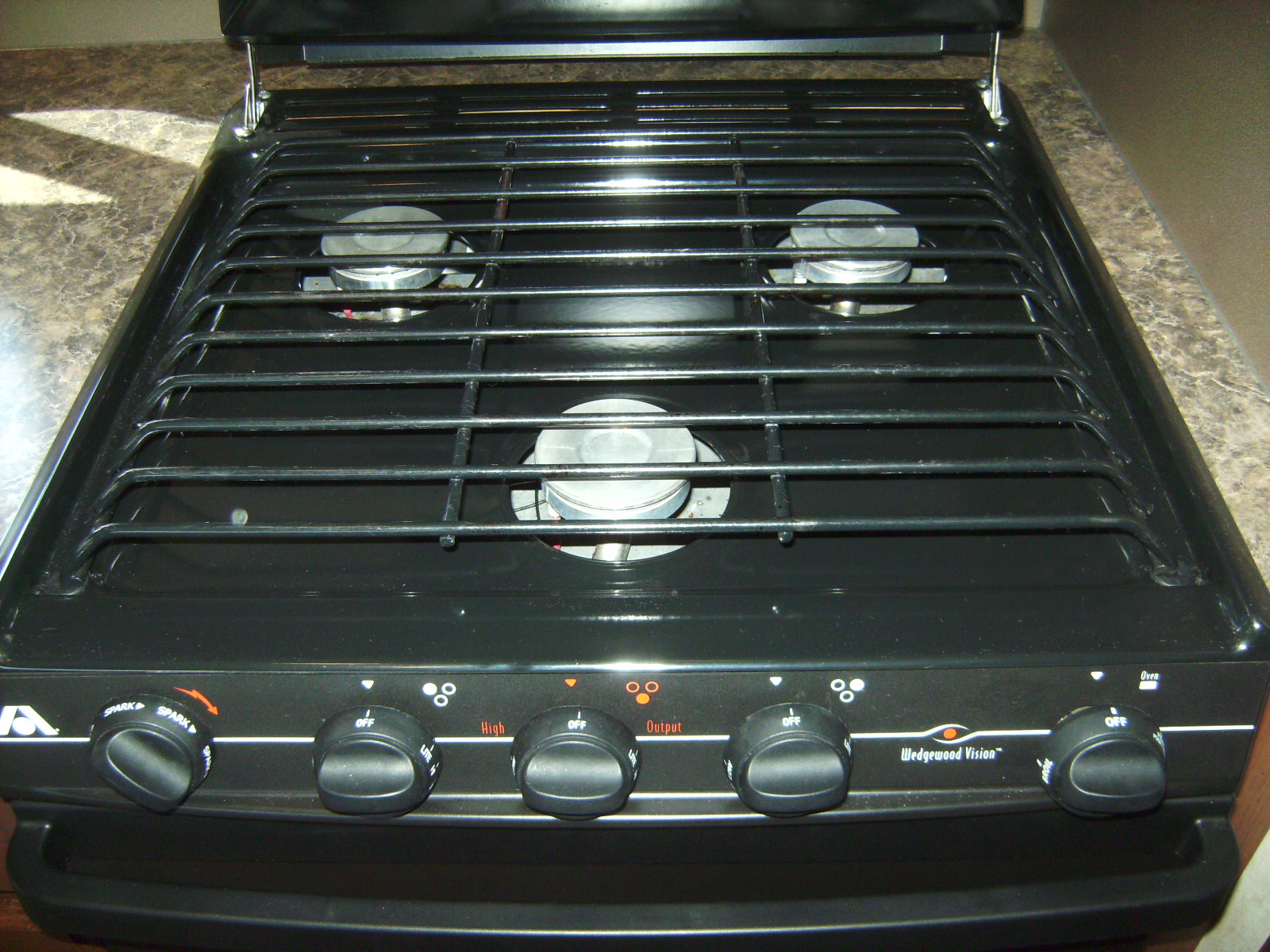 2012 Fleetwood Jamboree Sport 28Z - Image 10