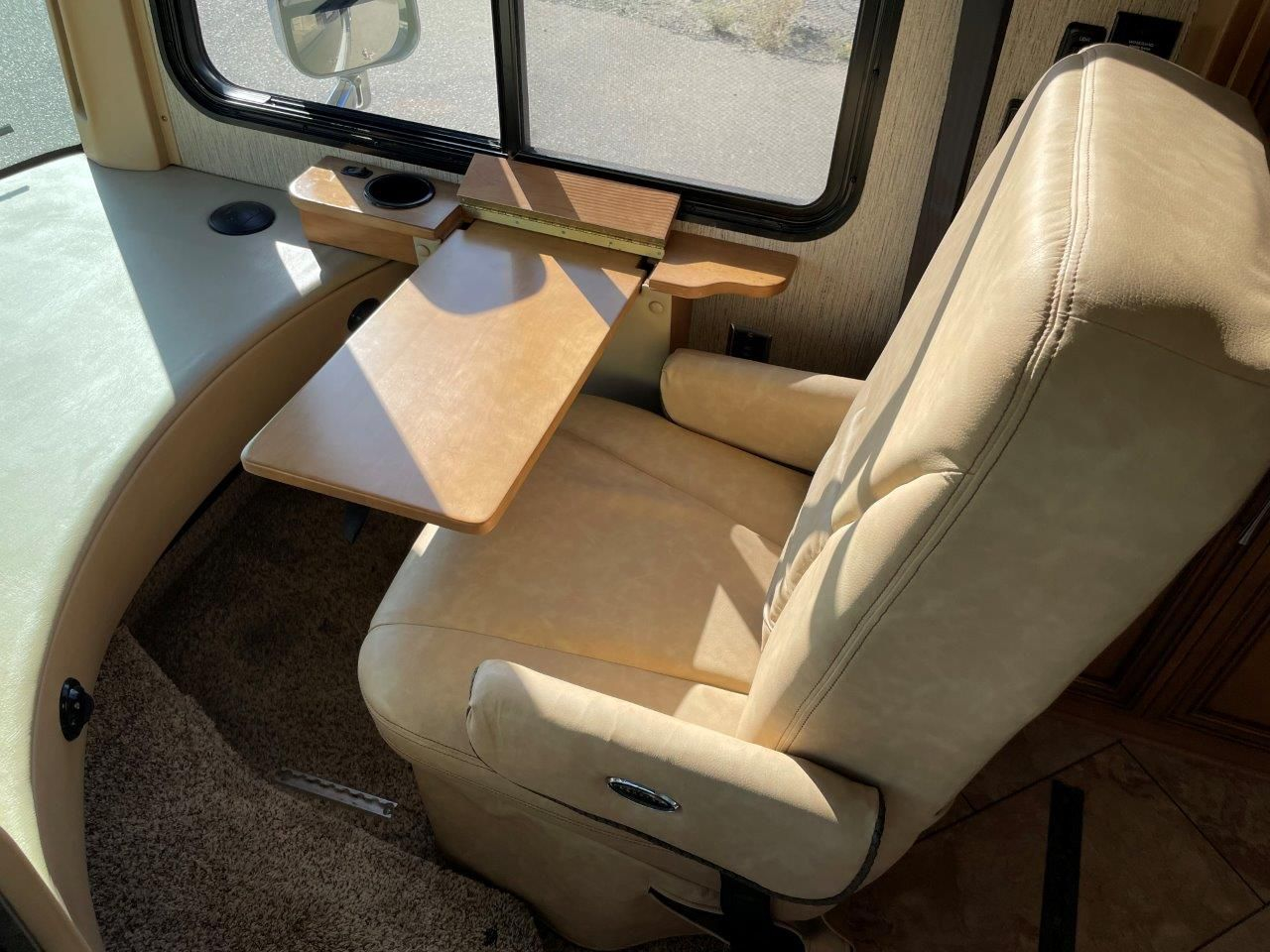 2016 Newmar Canyon Star 3911 - Image 66