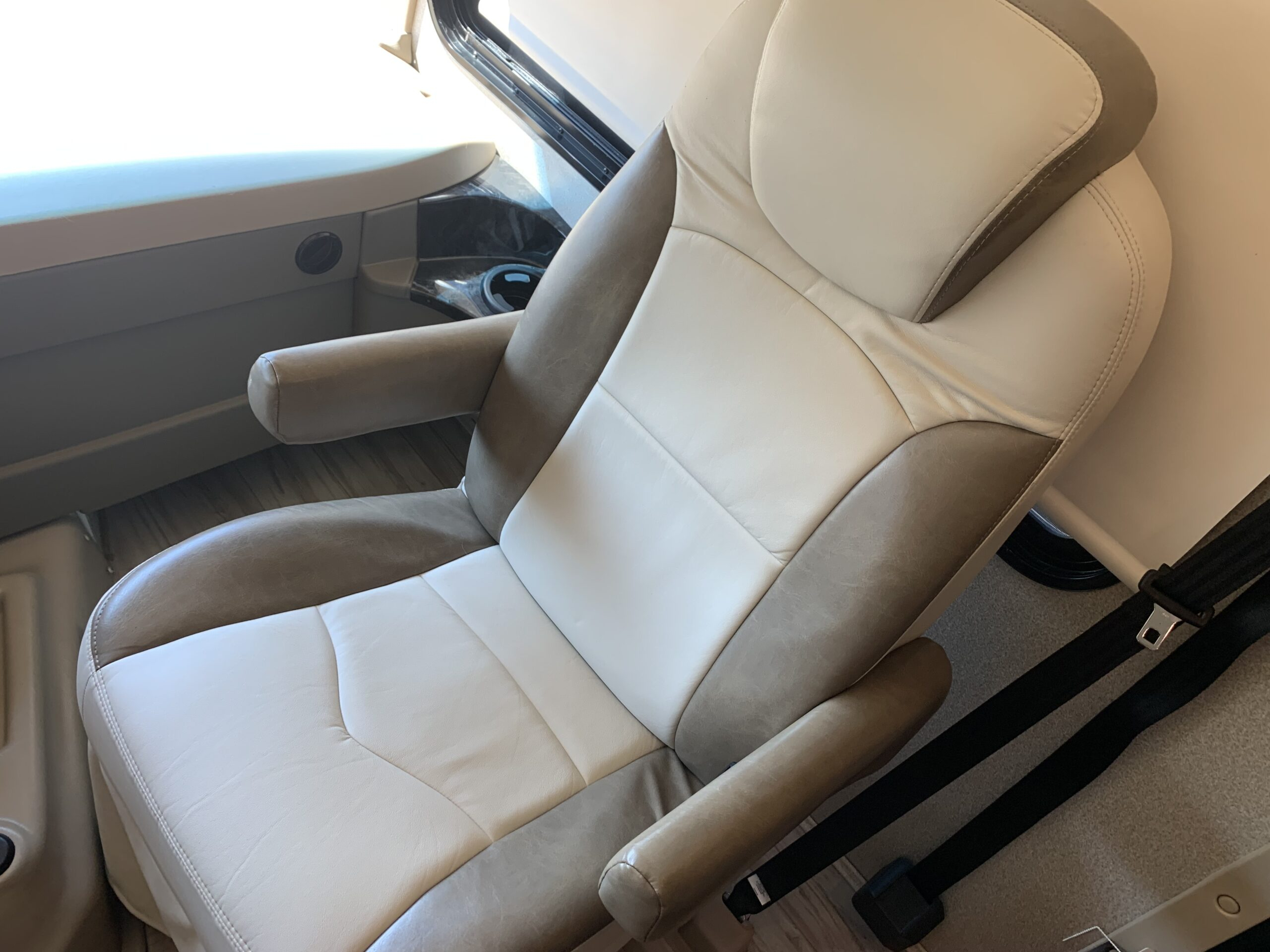 2019 Entegra Vision 29S - Image 11