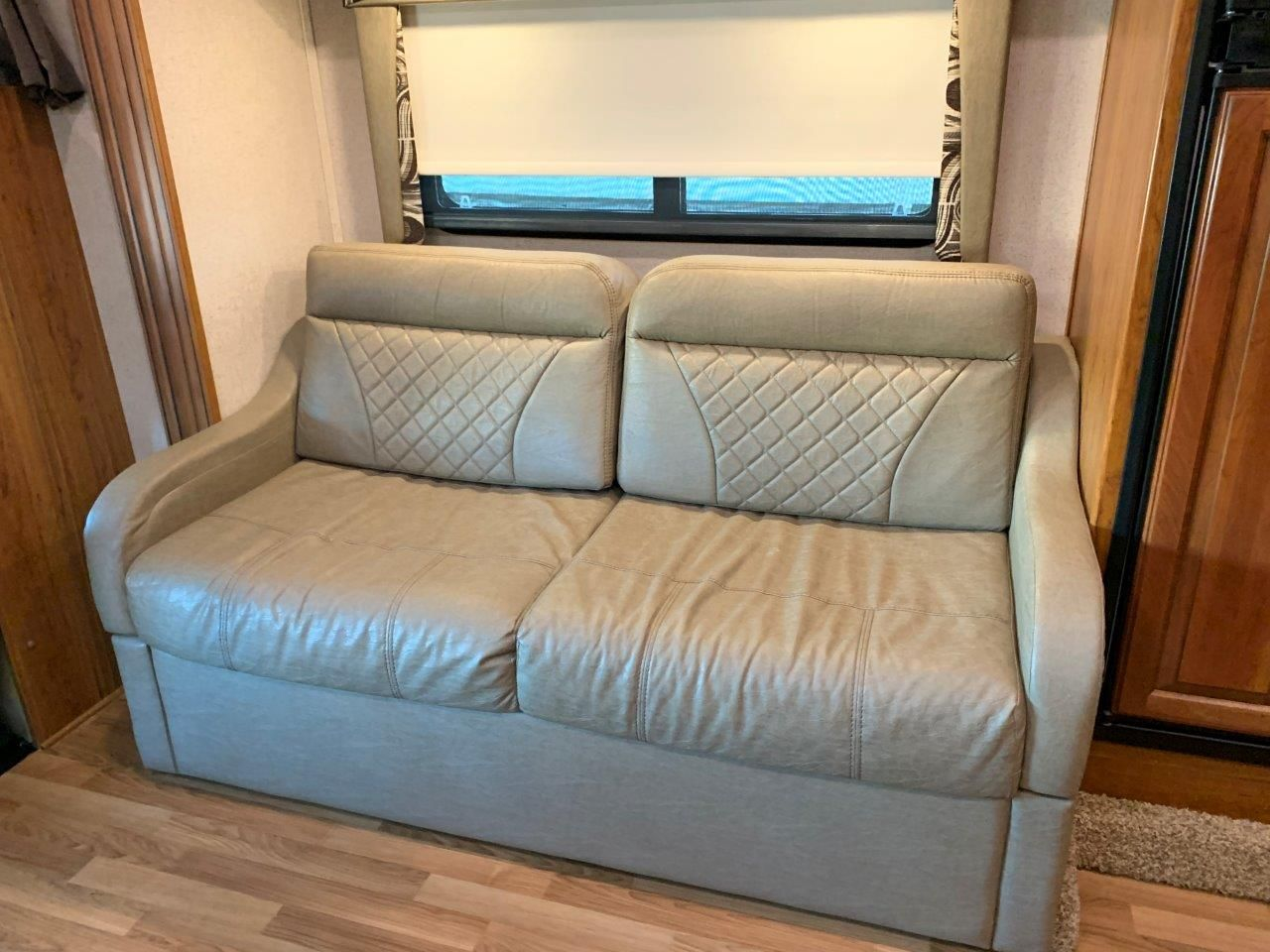 2016 Jayco Greyhawk 29ME - Image 9