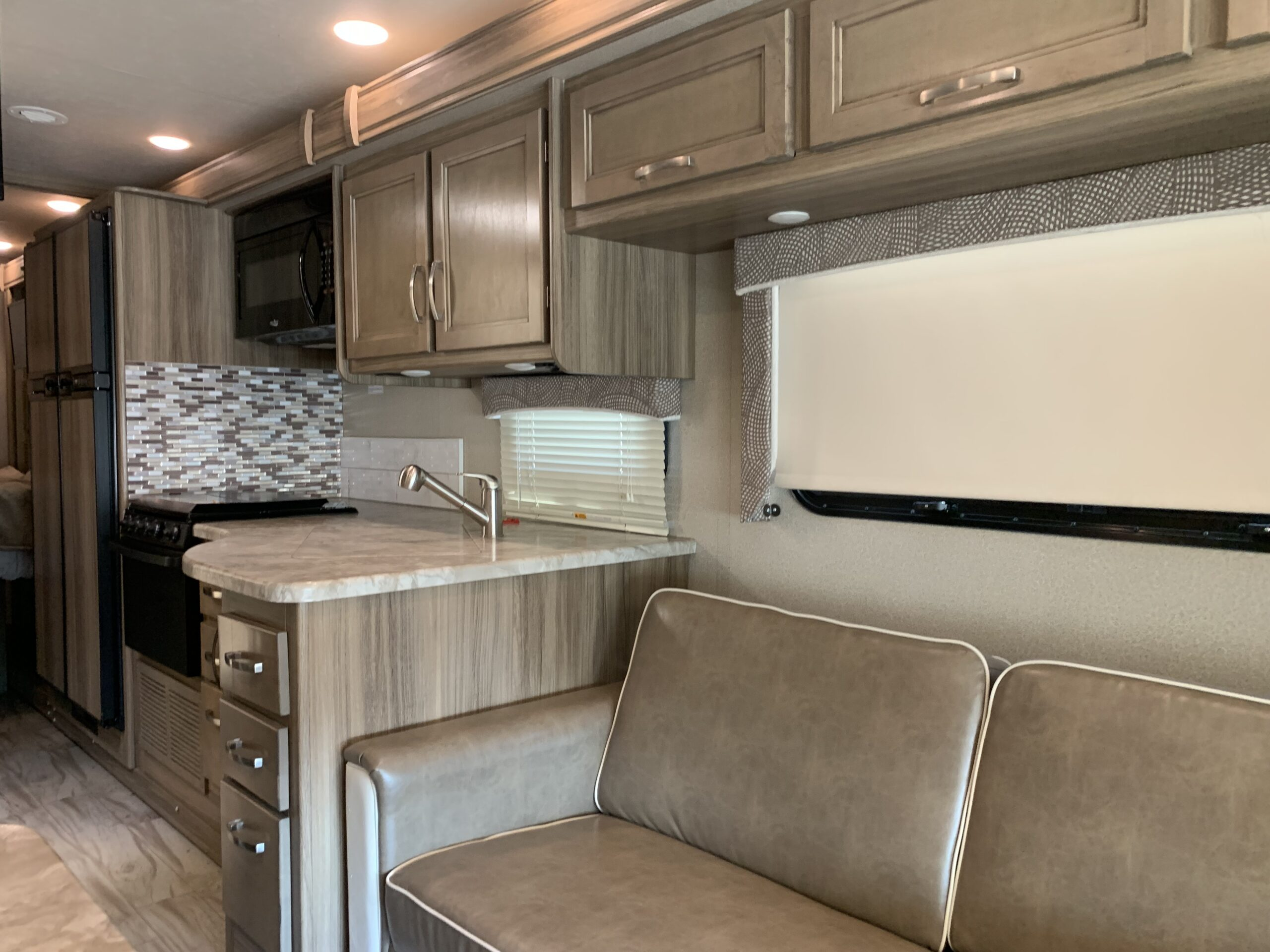 2019 Entegra Vision 29S - Image 13