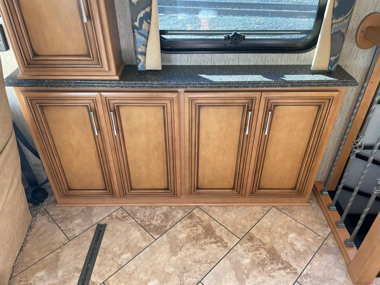 2016 Newmar Canyon Star 3911 - Image 70