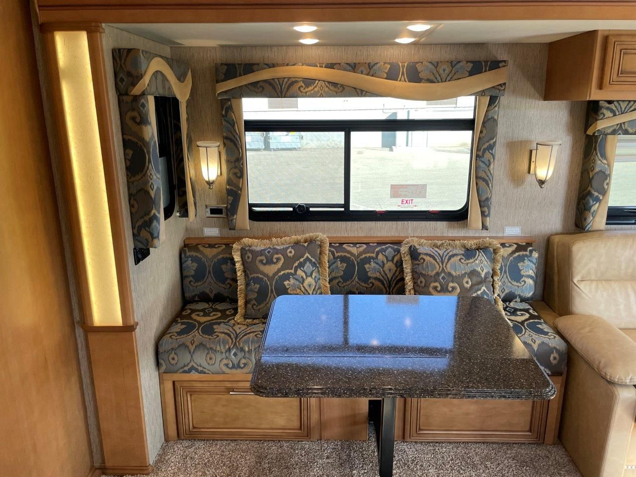 2016 Newmar Canyon Star 3911 - Image 76