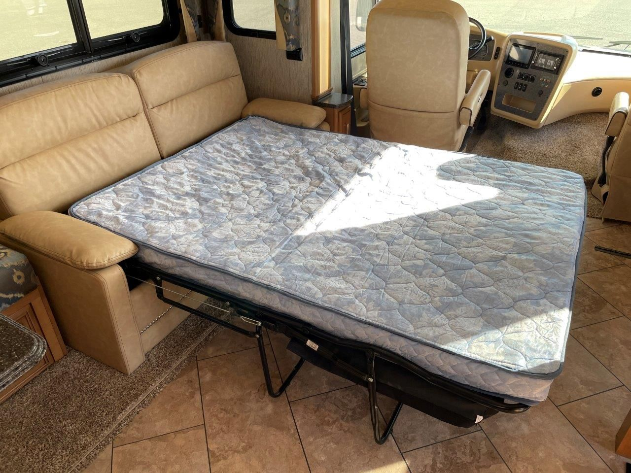 2016 Newmar Canyon Star 3911 - Image 79