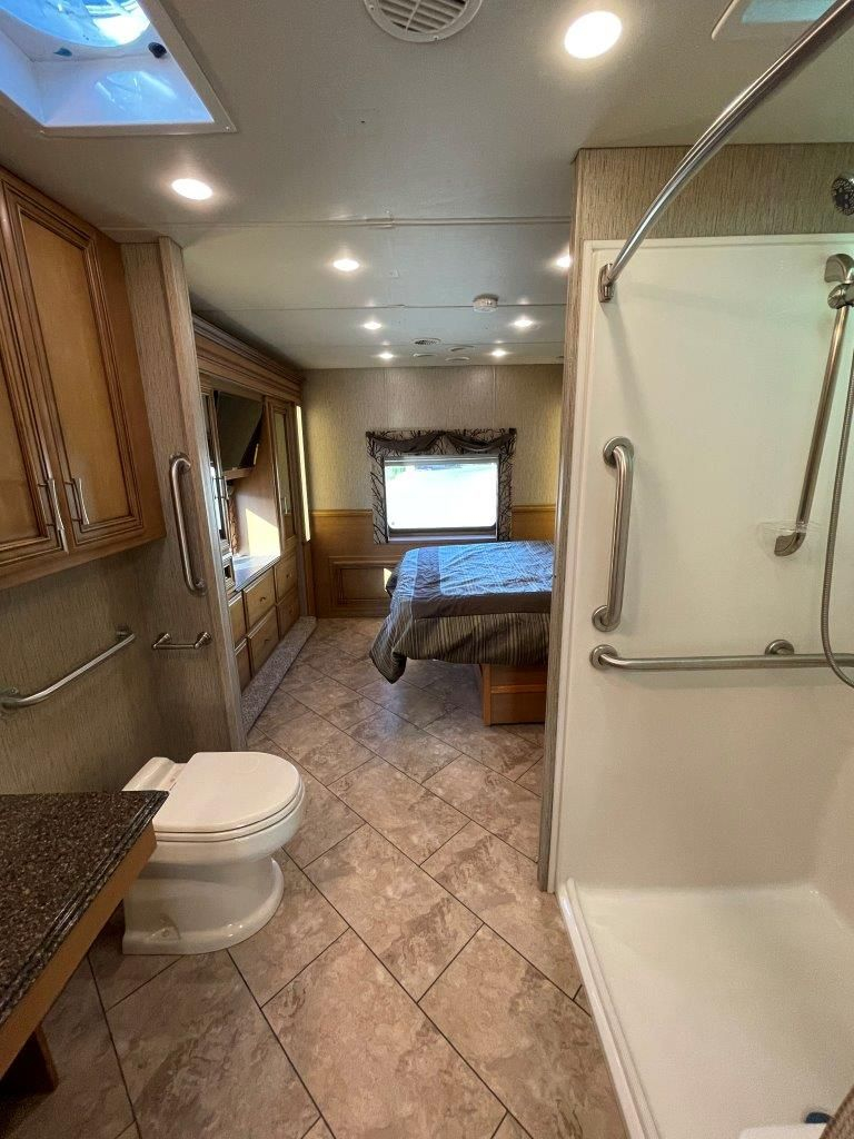 2016 Newmar Canyon Star 3911 - Image 80