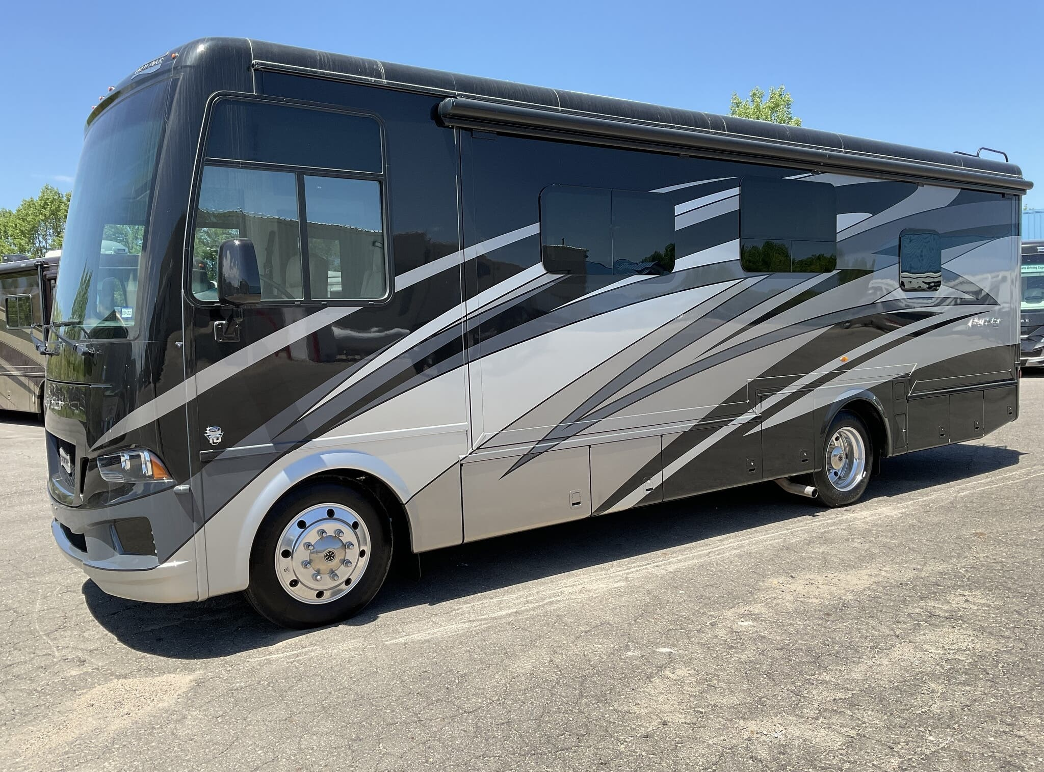 2020 Newmar Bay Star 3124 - Image 37