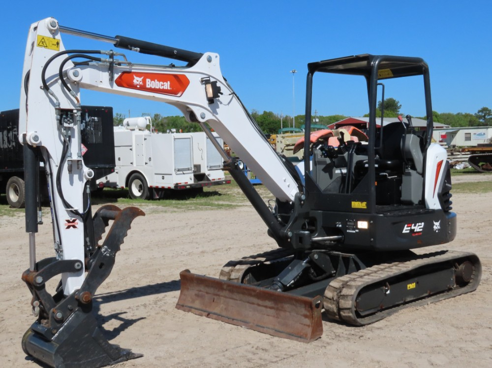 2020 Bobcat E42
