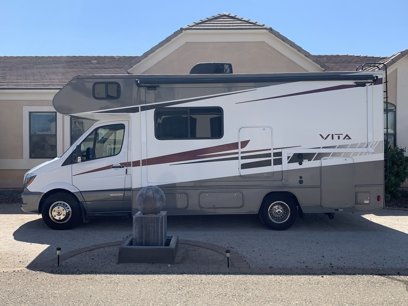 2020 Winnebago VITA 24P - Image 3