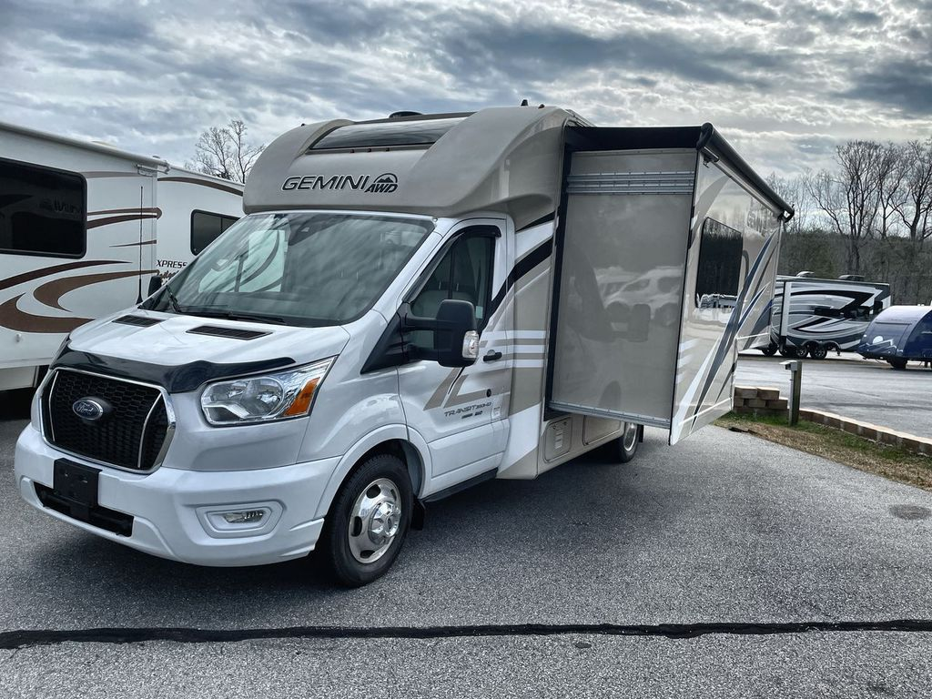 2022 Thor Motor Coach GEMINI 23TW - Image 2