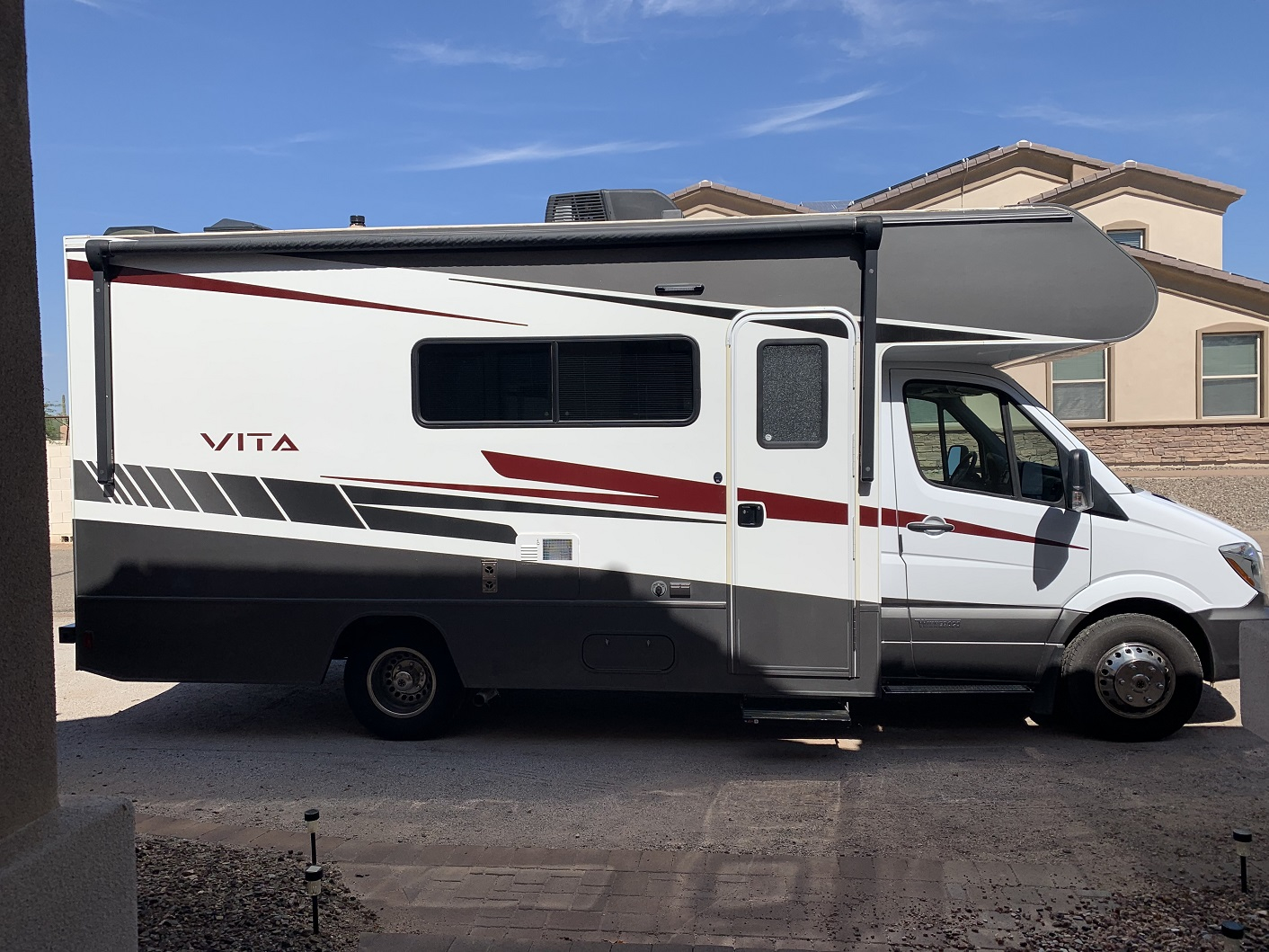 2020 Winnebago VITA 24P - Image 5