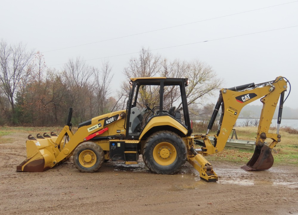 2018 Caterpillar 420F2 - Image 4