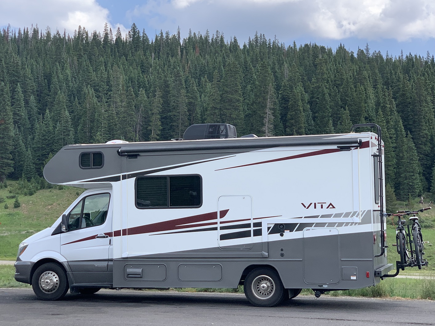 2020 Winnebago VITA 24P - Image 10