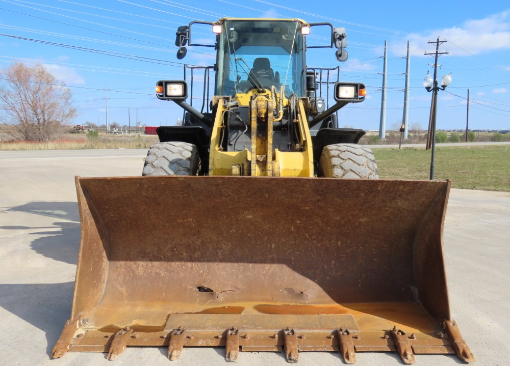 2019 Komatsu WA380-8 - Image 16