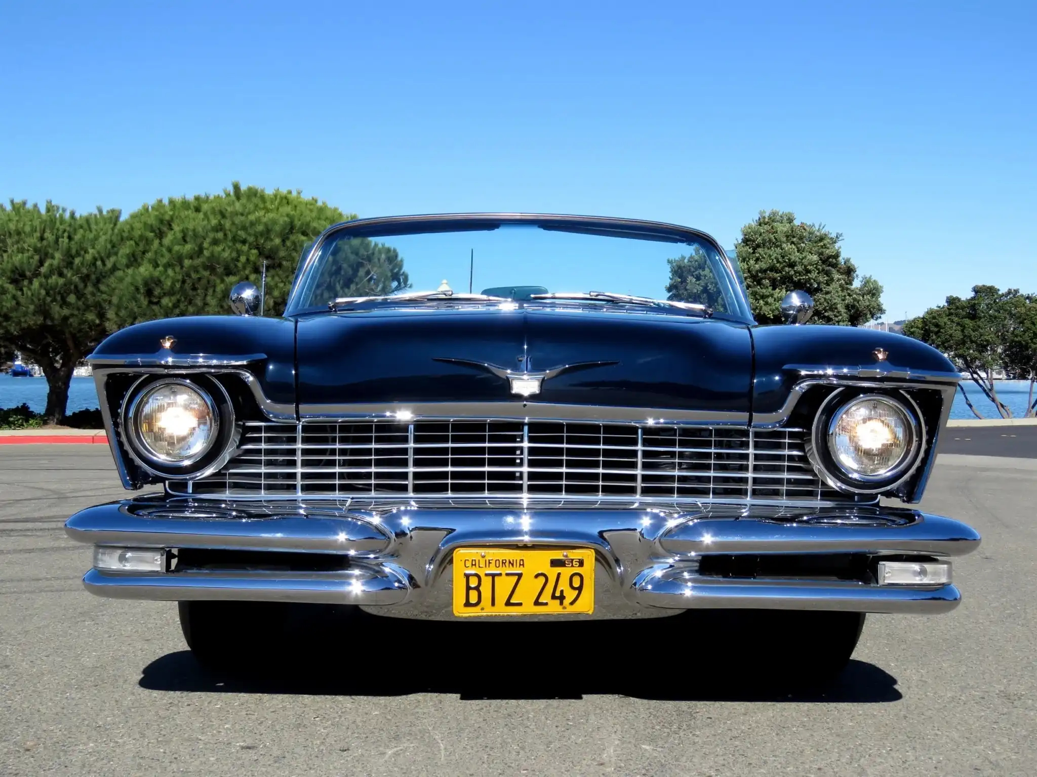 1957 Chrysler Imperial Crown - Image 17