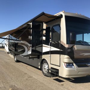 2017 Fleetwood Pace Arrow LXE 38B
