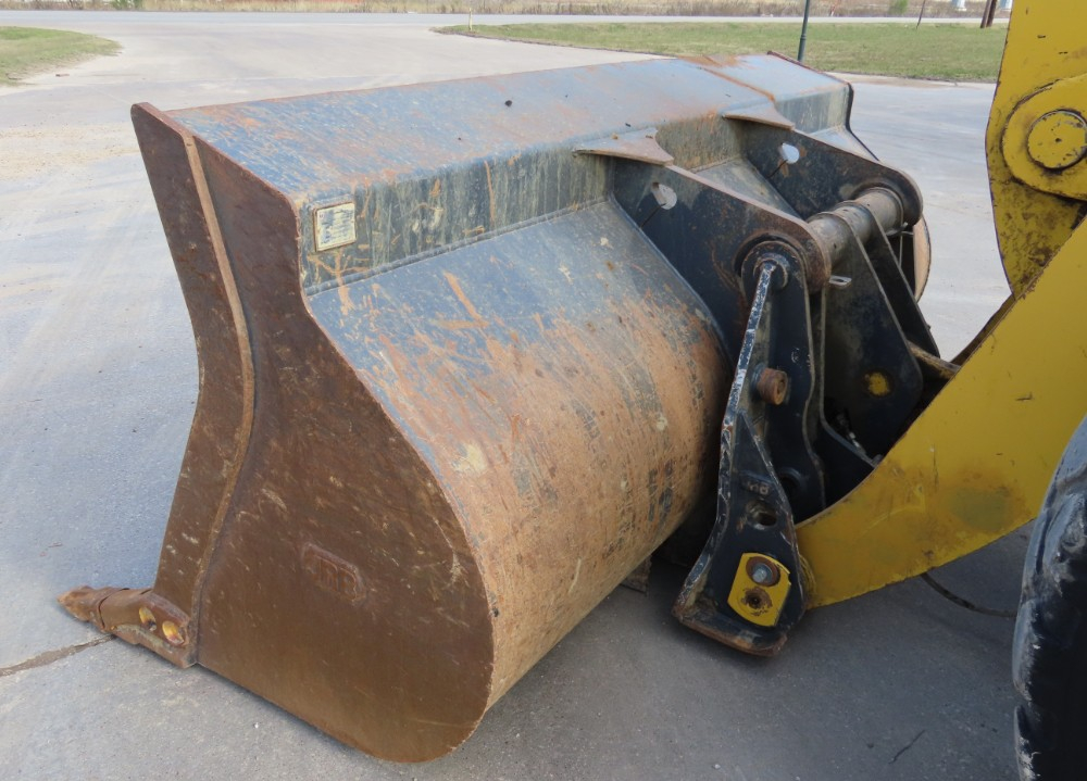 2019 Komatsu WA380-8 - Image 20