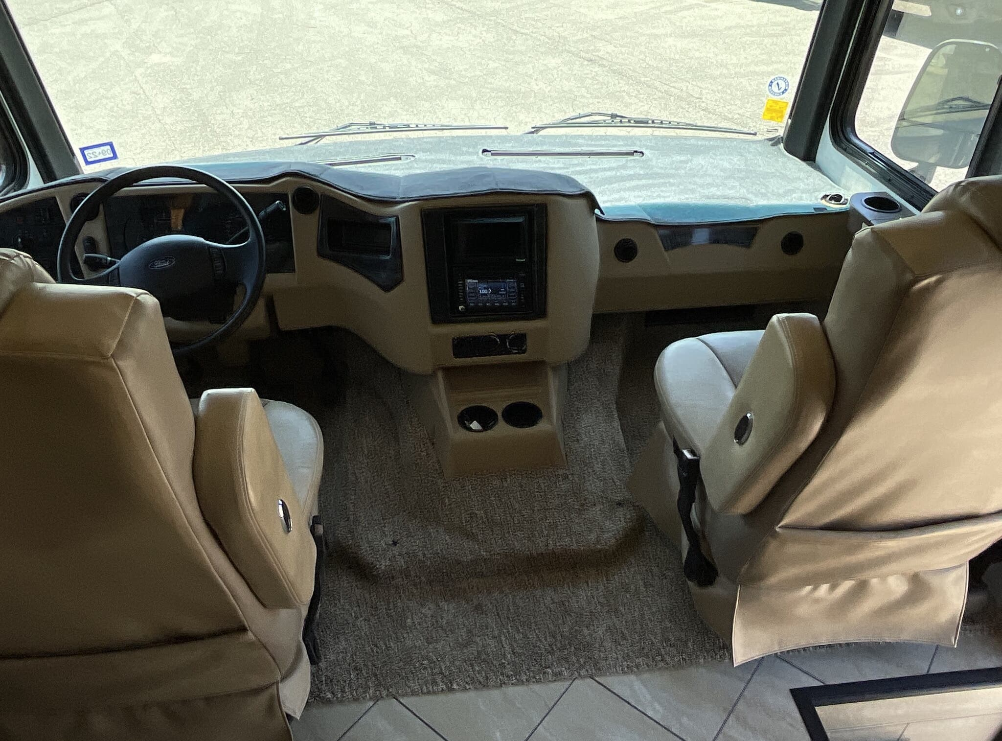 2020 Newmar Bay Star 3124 - Image 9