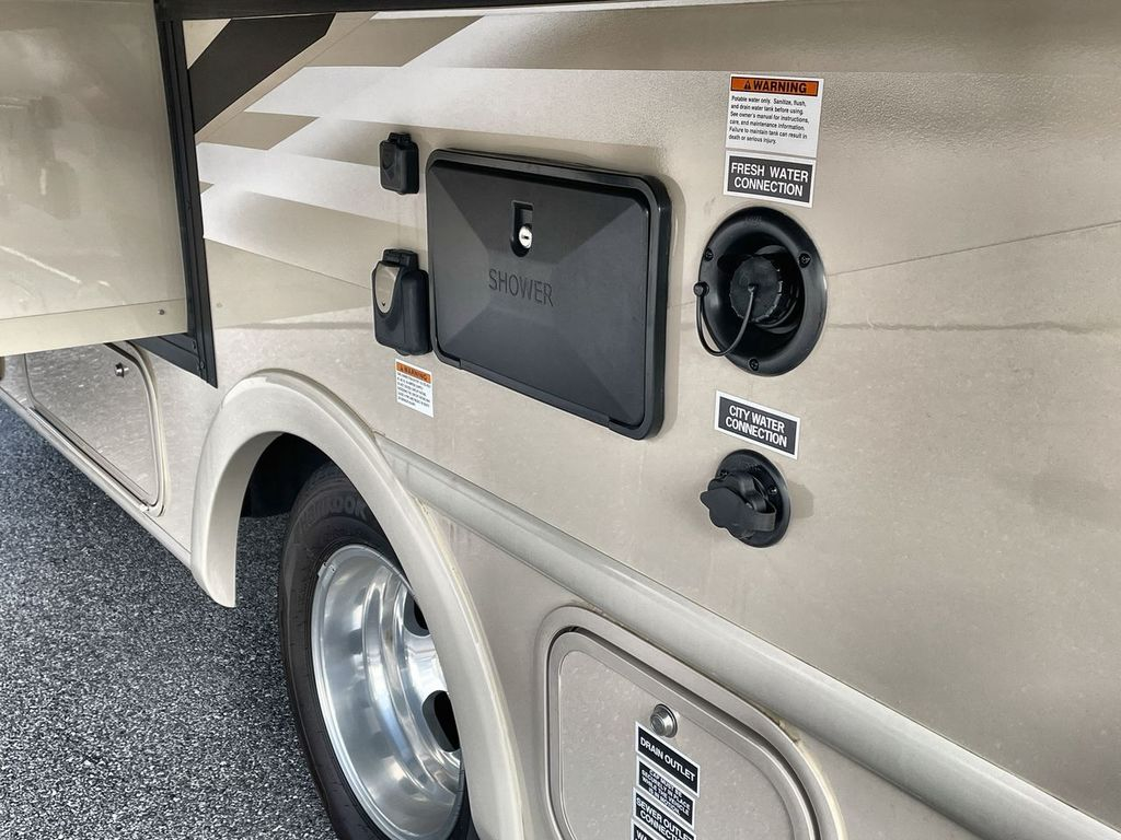 2022 Thor Motor Coach GEMINI 23TW - Image 21