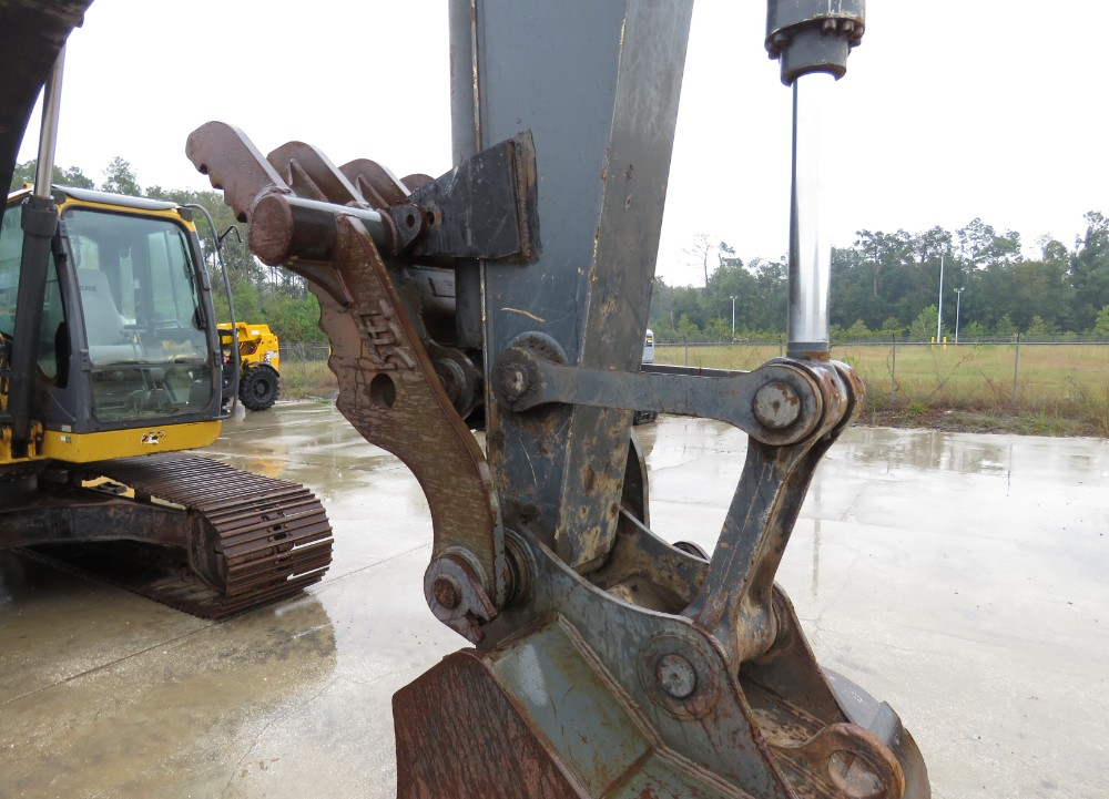 2018 John Deere 210G LC - Image 40