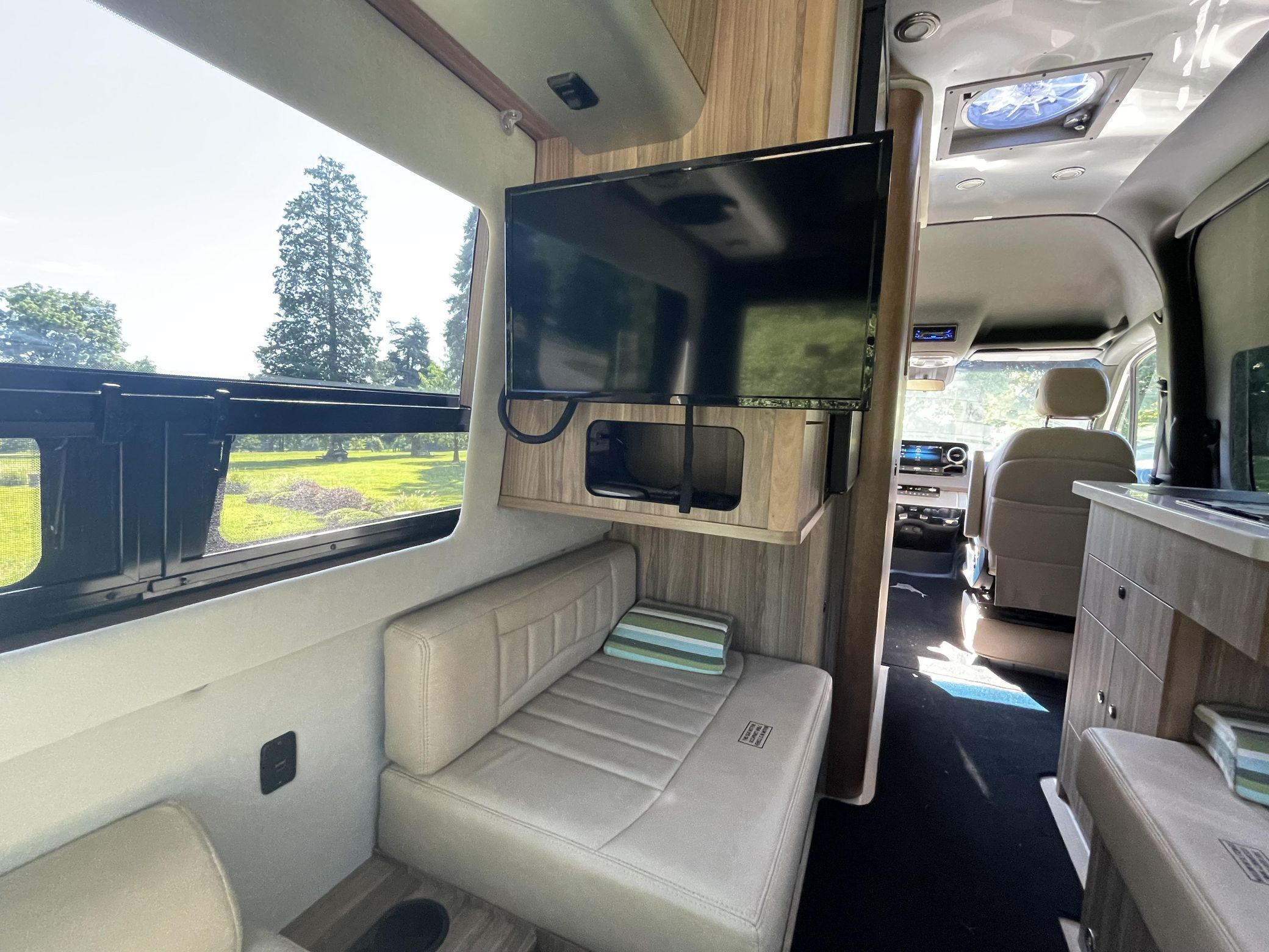 2020 Airstream Interstate 19 Tommy Bahama Edition 4x4 - Image 132