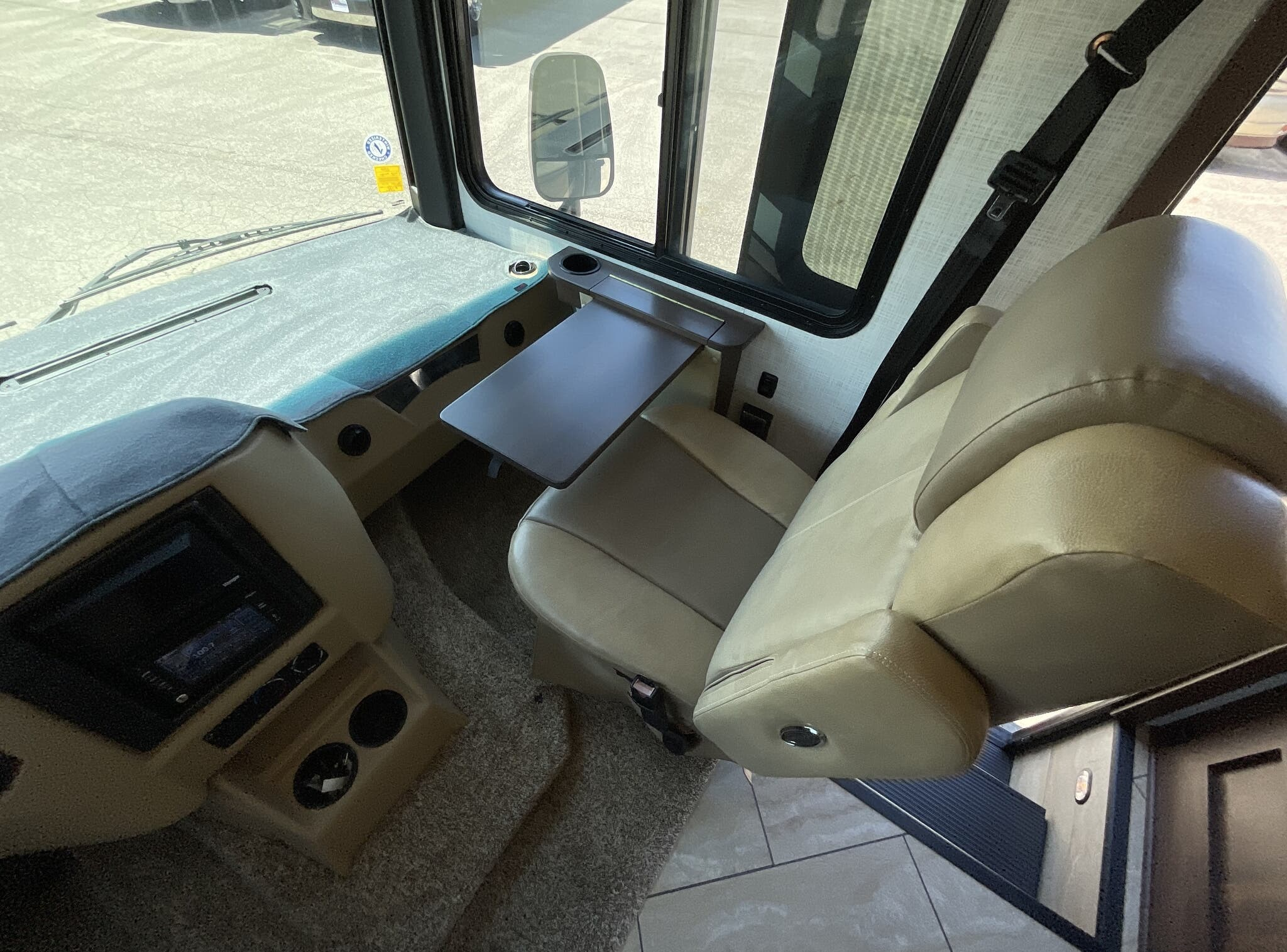 2020 Newmar Bay Star 3124 - Image 12