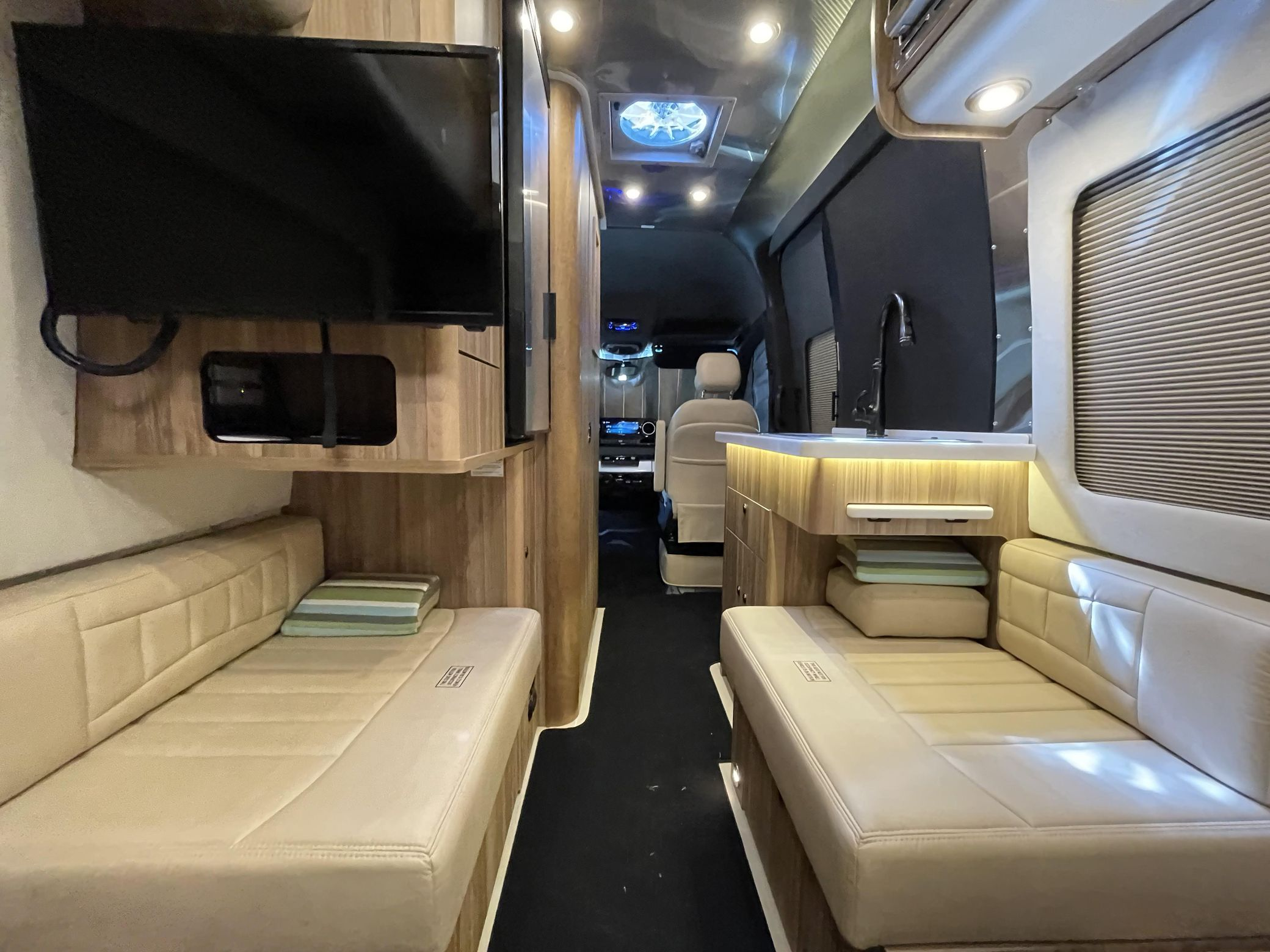 2020 Airstream Interstate 19 Tommy Bahama Edition 4x4 - Image 144