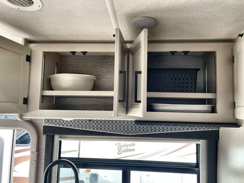 2022 Thor Motor Coach GEMINI 23TW - Image 24