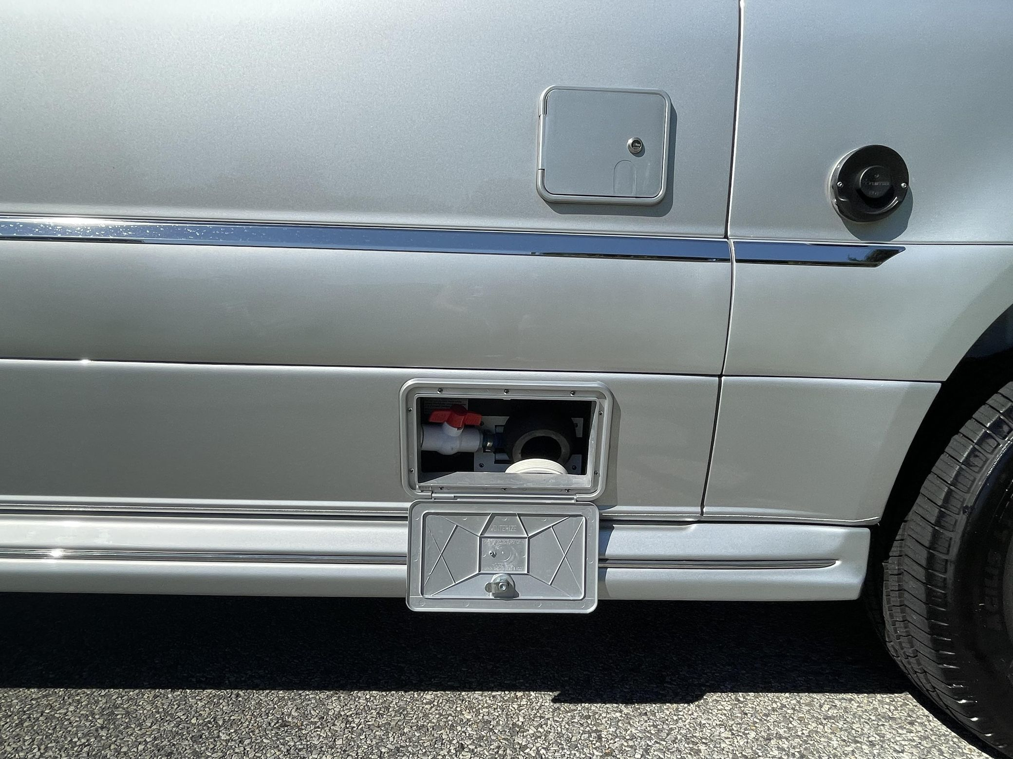 2020 Airstream Interstate 19 Tommy Bahama Edition 4x4 - Image 149