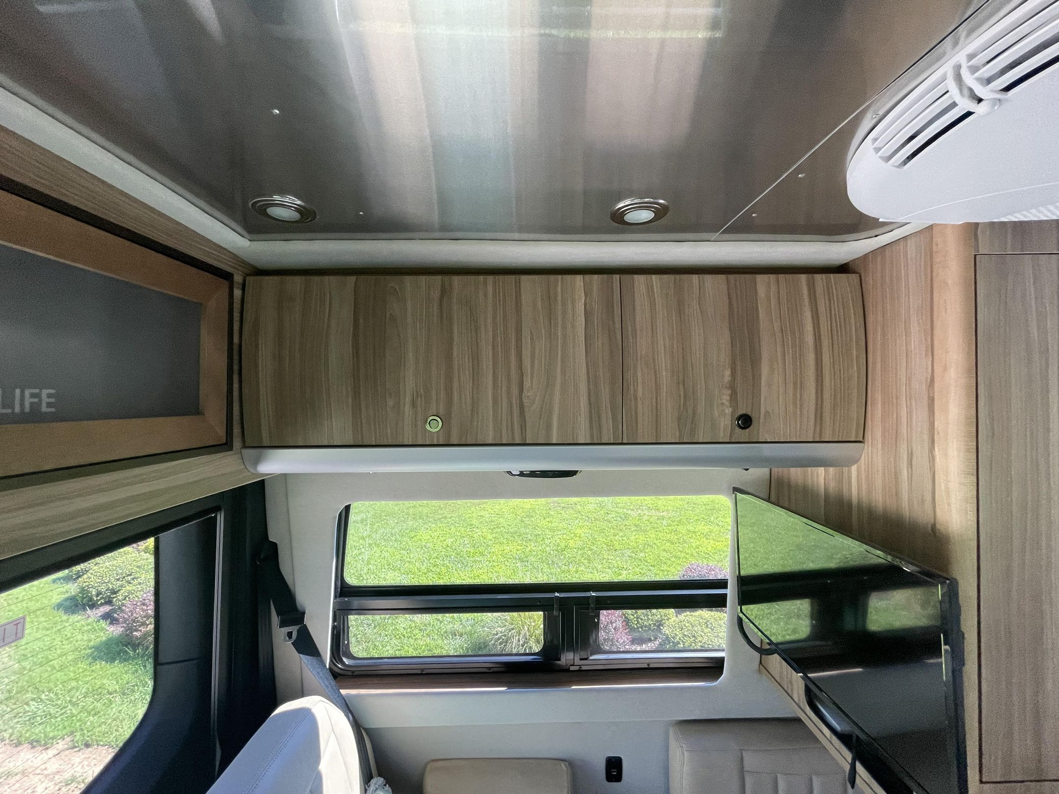 2020 Airstream Interstate 19 Tommy Bahama Edition 4x4 - Image 155