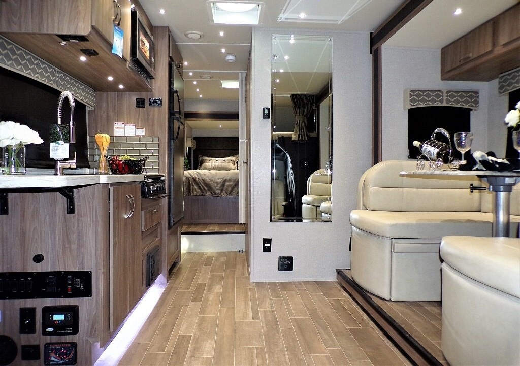 2020 Dynamax Isata 3 Series 24RW - Image 23