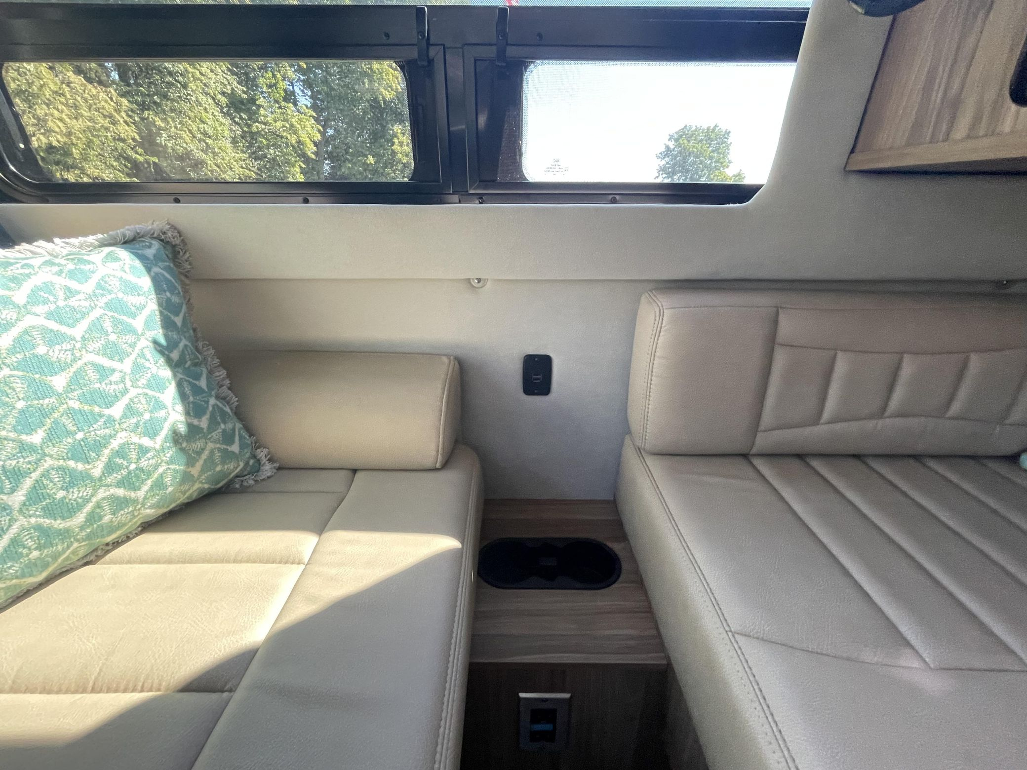 2020 Airstream Interstate 19 Tommy Bahama Edition 4x4 - Image 161