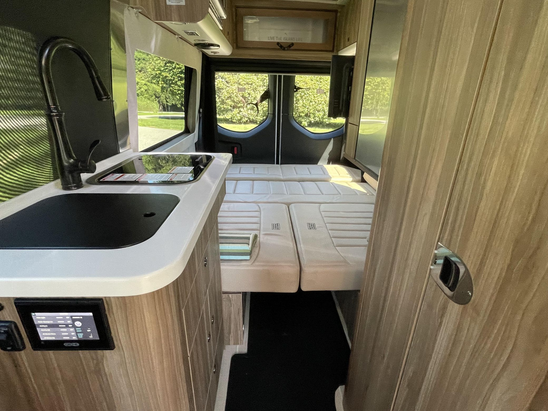2020 Airstream Interstate 19 Tommy Bahama Edition 4x4 - Image 163