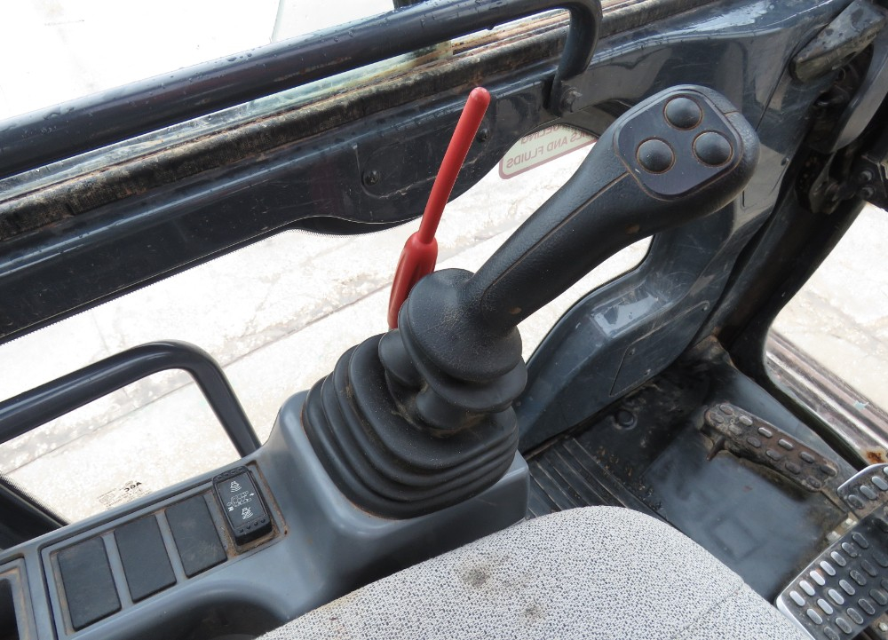 2018 John Deere 210G LC - Image 5