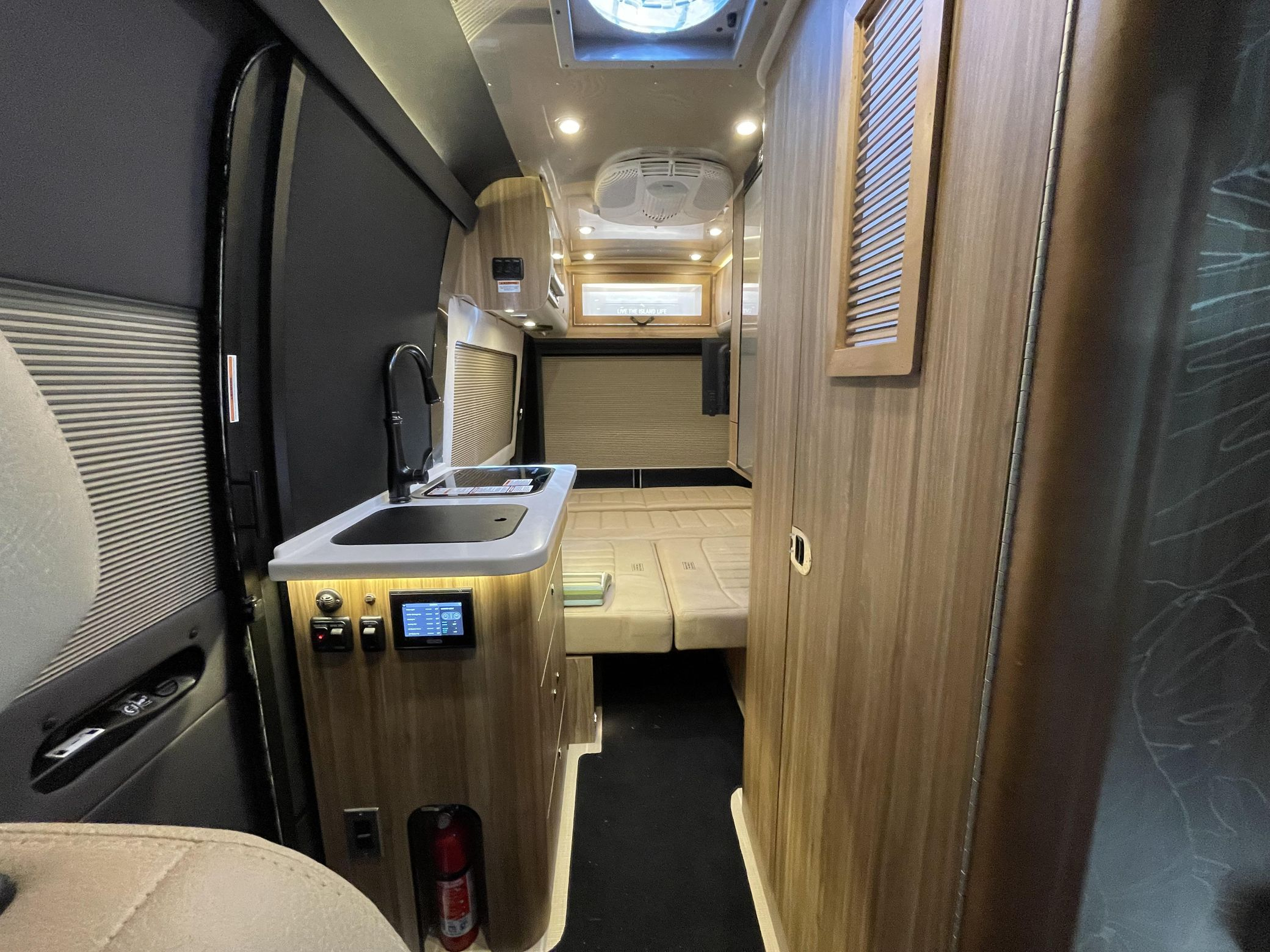 2020 Airstream Interstate 19 Tommy Bahama Edition 4x4 - Image 168