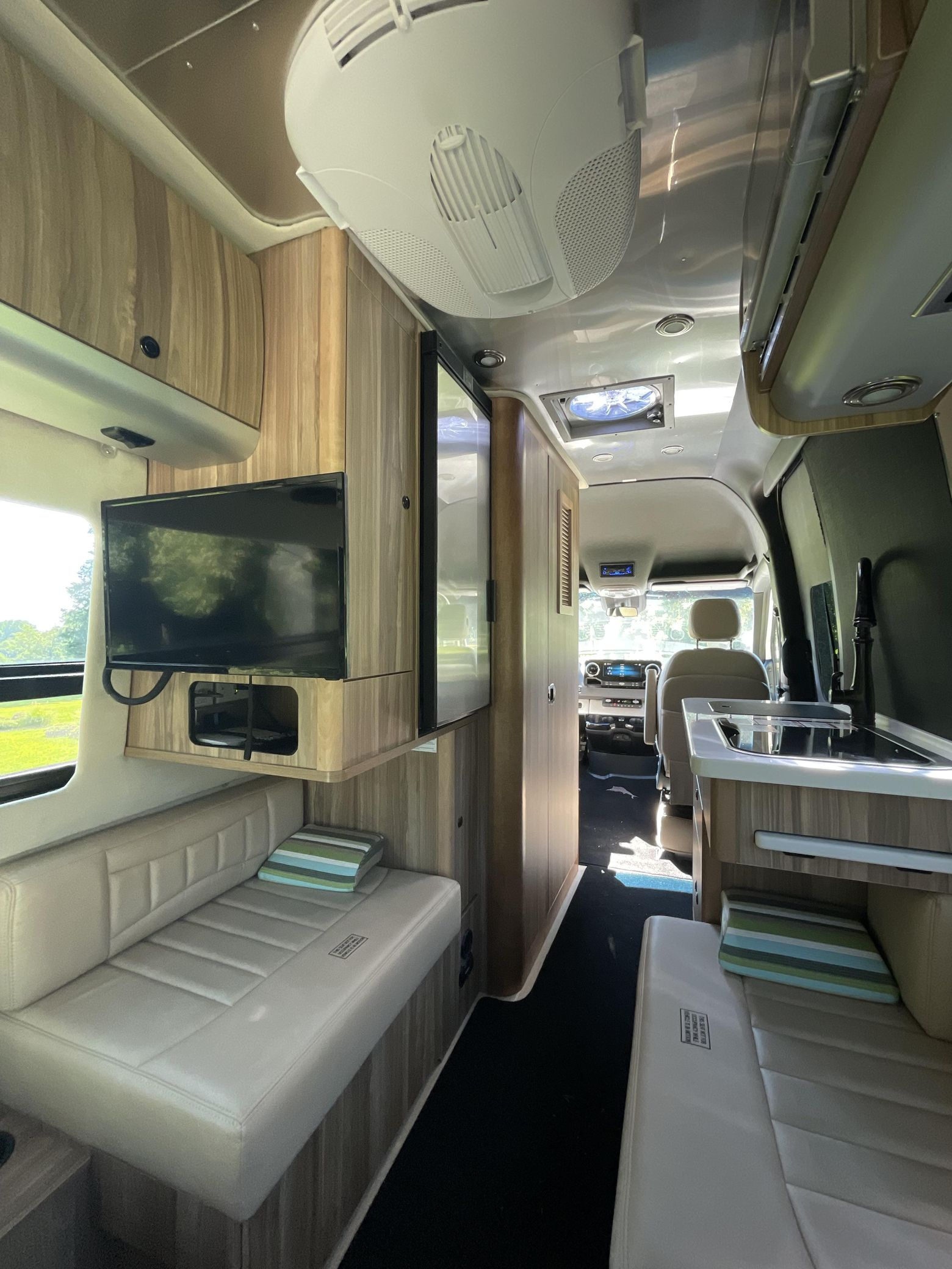 2020 Airstream Interstate 19 Tommy Bahama Edition 4x4 - Image 169