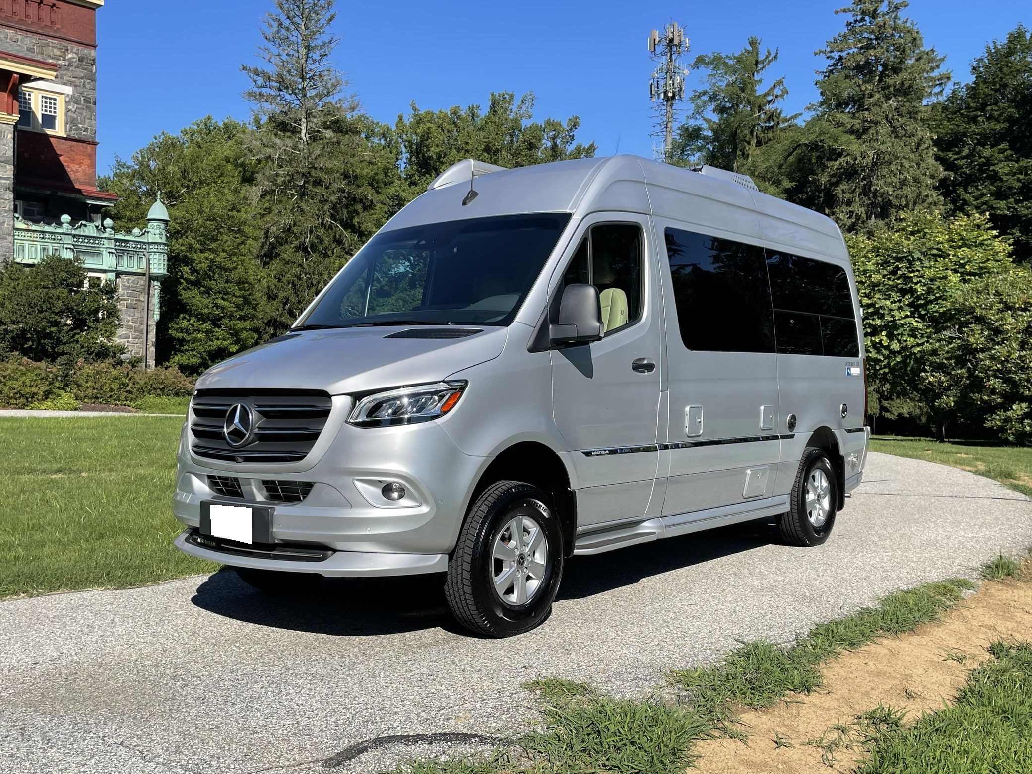 2020 Airstream Interstate 19 Tommy Bahama Edition 4x4 - Image 176