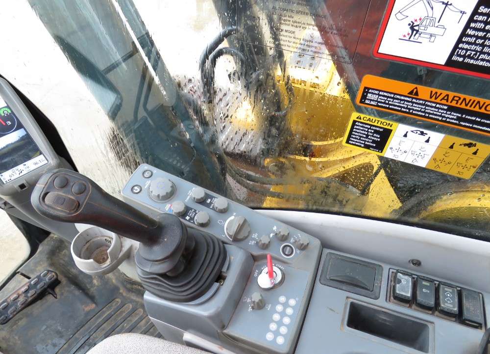 2018 John Deere 210G LC - Image 7