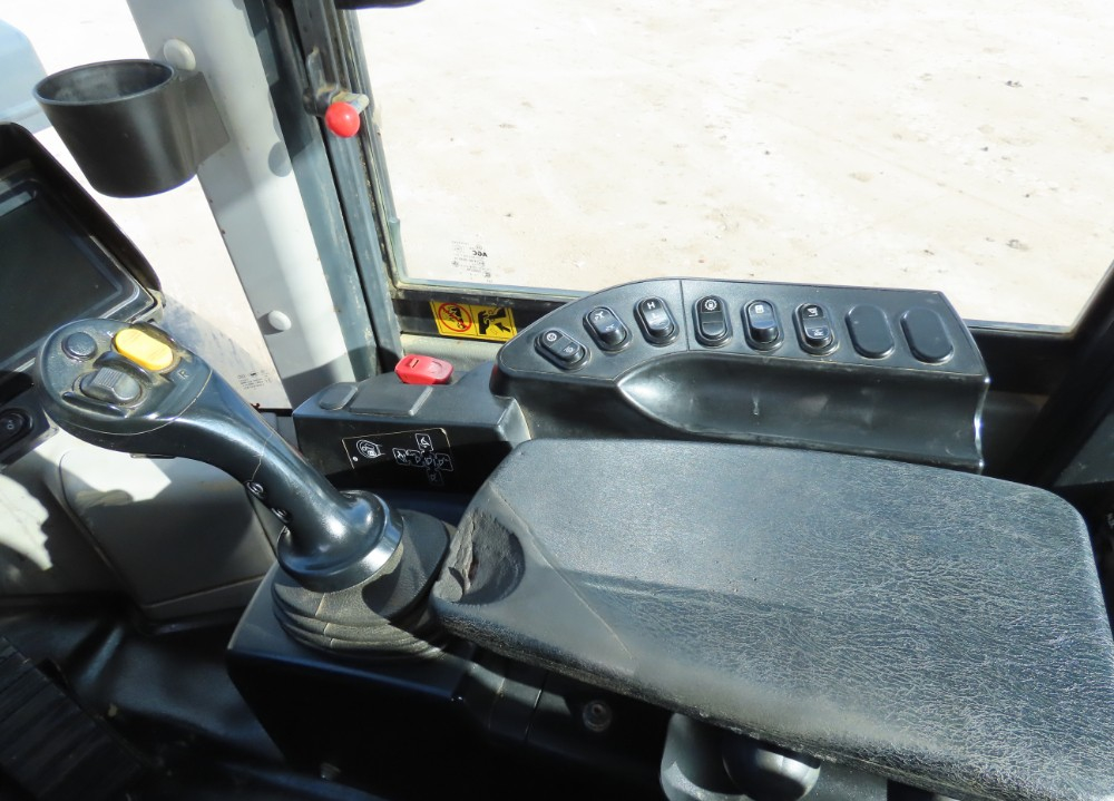 2019 Komatsu WA380-8 - Image 27