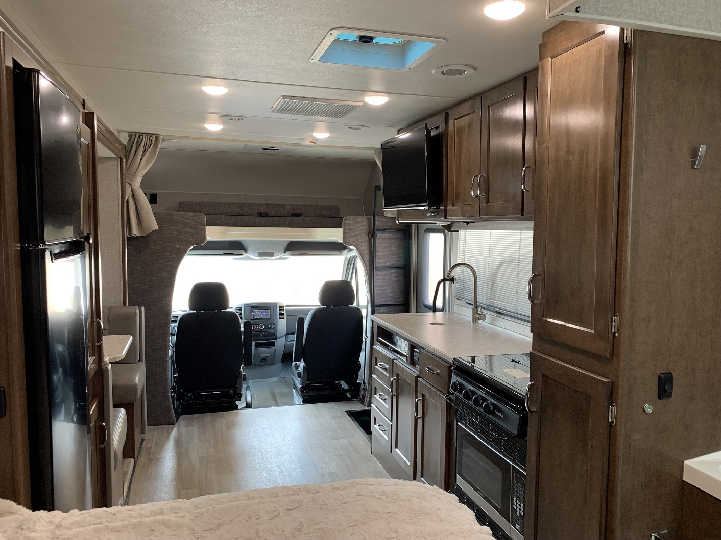 2020 Winnebago VITA 24P - Image 24
