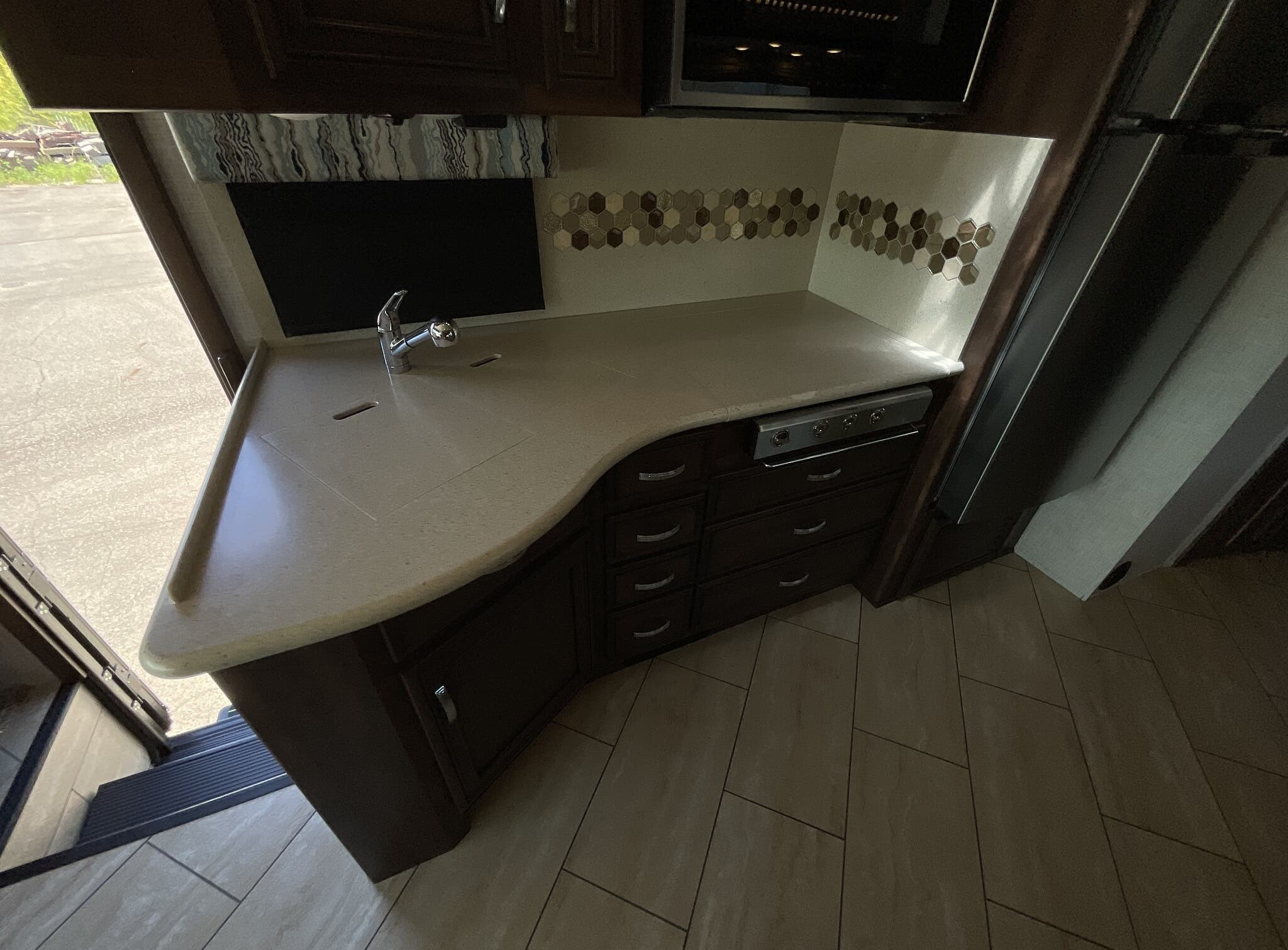 2020 Newmar Bay Star 3124 - Image 19