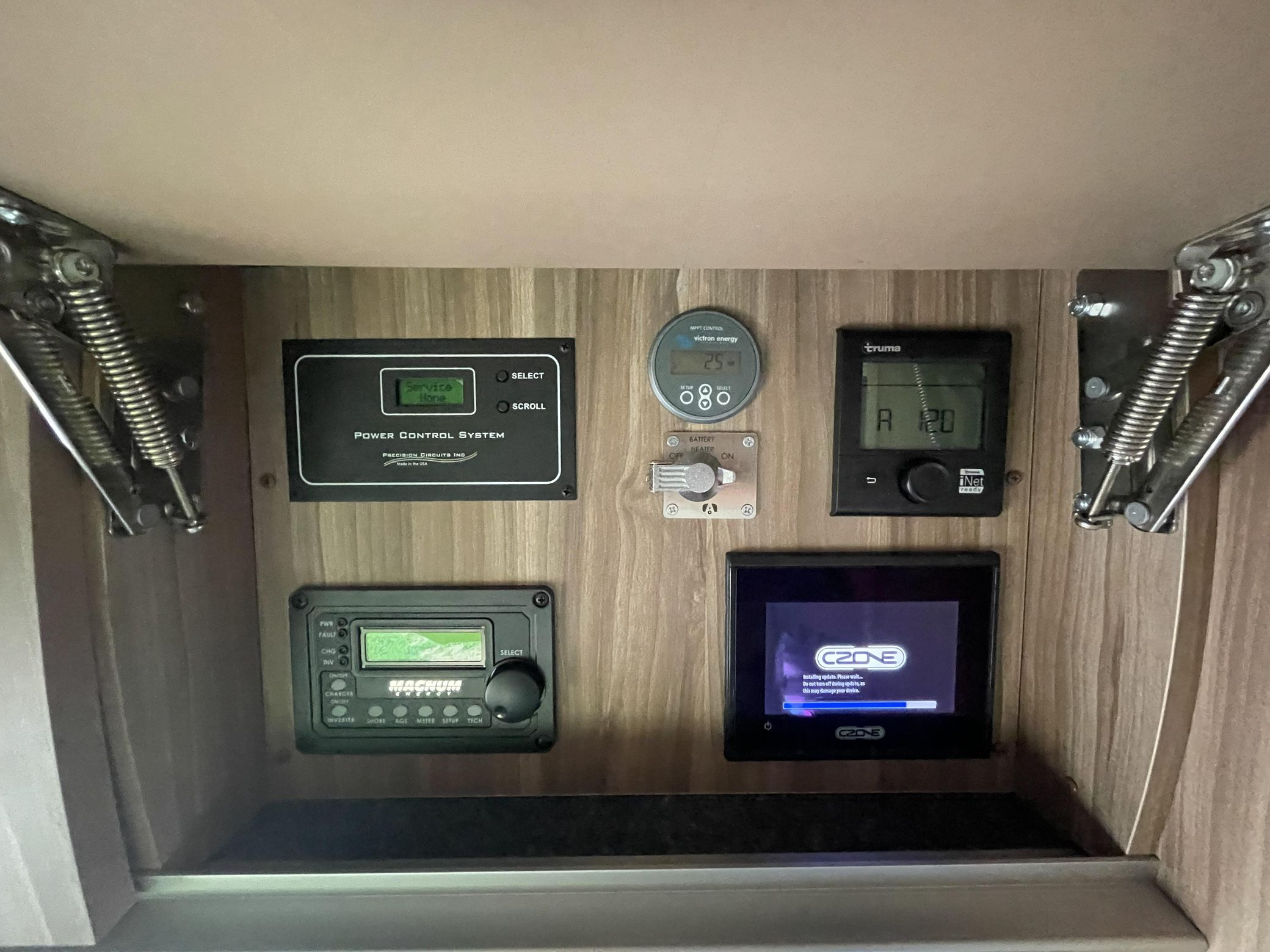 2020 Airstream Interstate 19 Tommy Bahama Edition 4x4 - Image 209