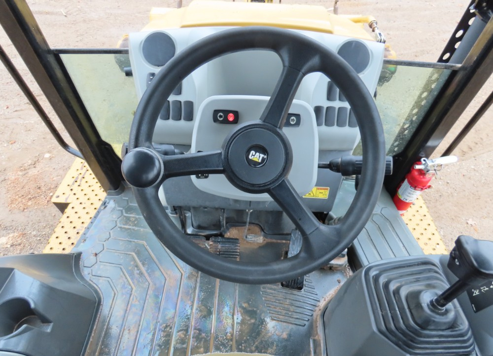 2018 Caterpillar 420F2 - Image 26