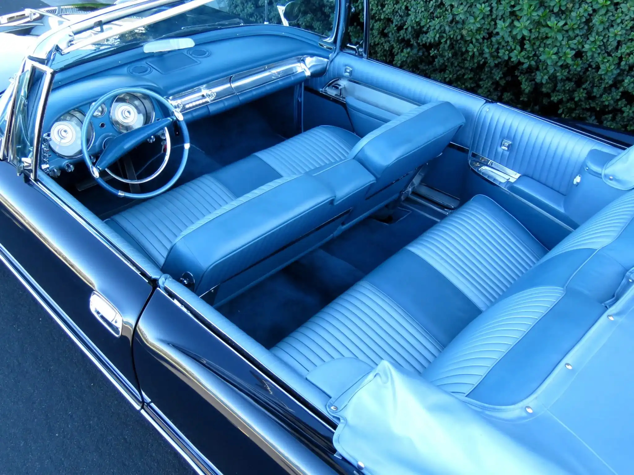 1957 Chrysler Imperial Crown - Image 9