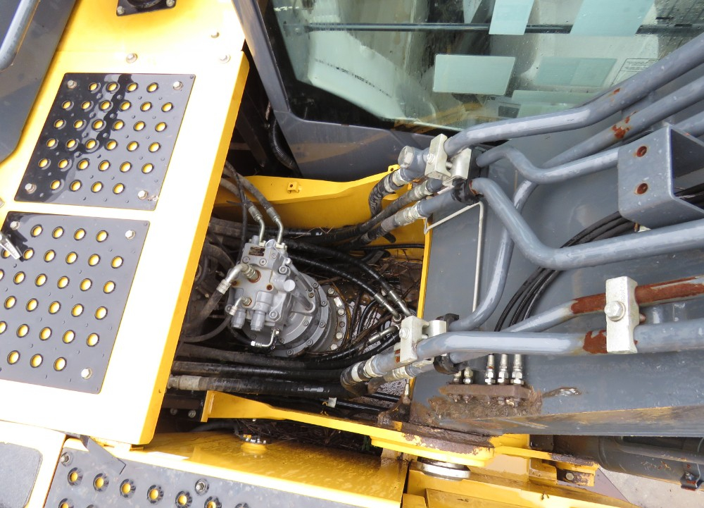 2018 John Deere 210G LC - Image 10