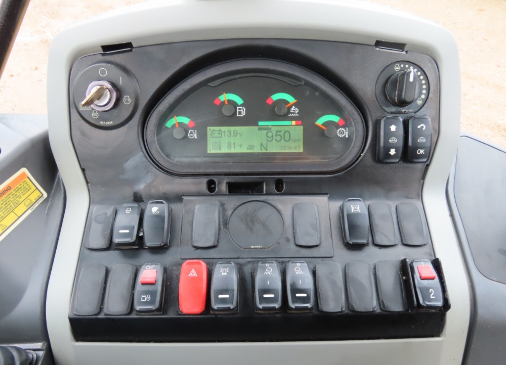 2018 Caterpillar 420F2 - Image 28