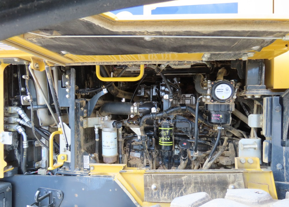 2019 Komatsu WA380-8 - Image 32