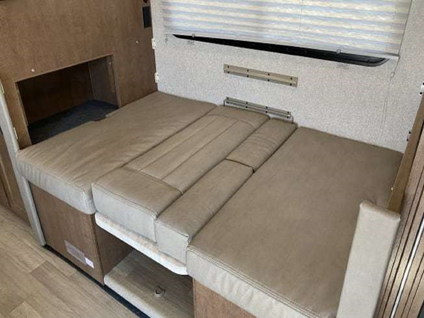 2020 Winnebago VITA 24P - Image 31