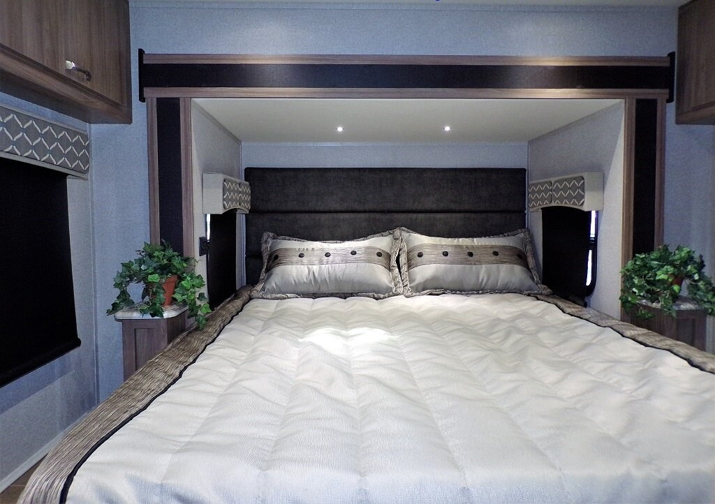 2020 Dynamax Isata 3 Series 24RW - Image 35