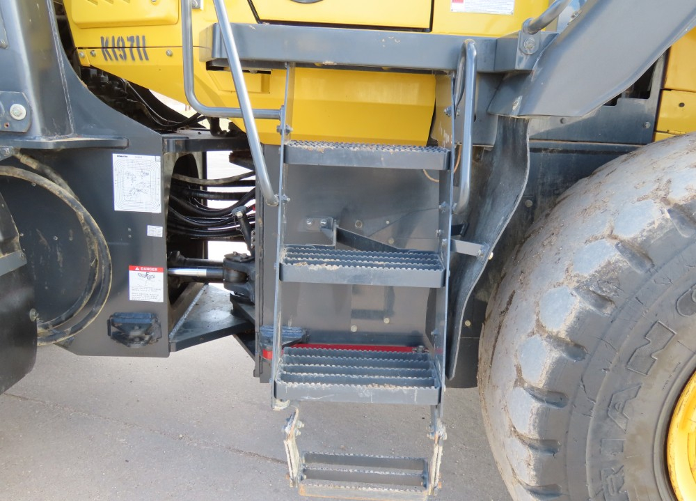 2019 Komatsu WA380-8 - Image 36