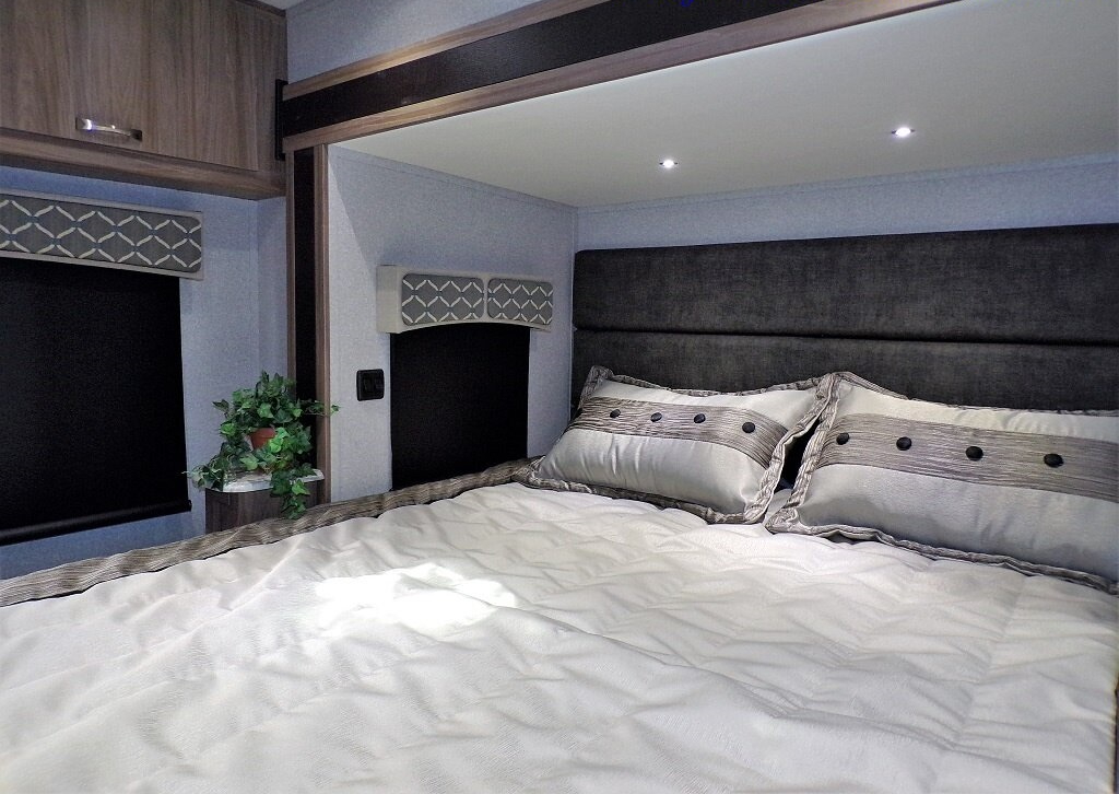 2020 Dynamax Isata 3 Series 24RW - Image 38